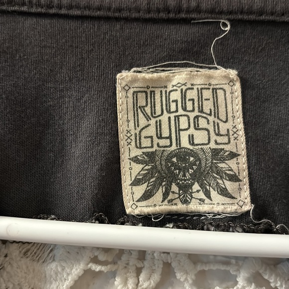 Rugged Gypsy distressed tee size large - Picture 4 of 6